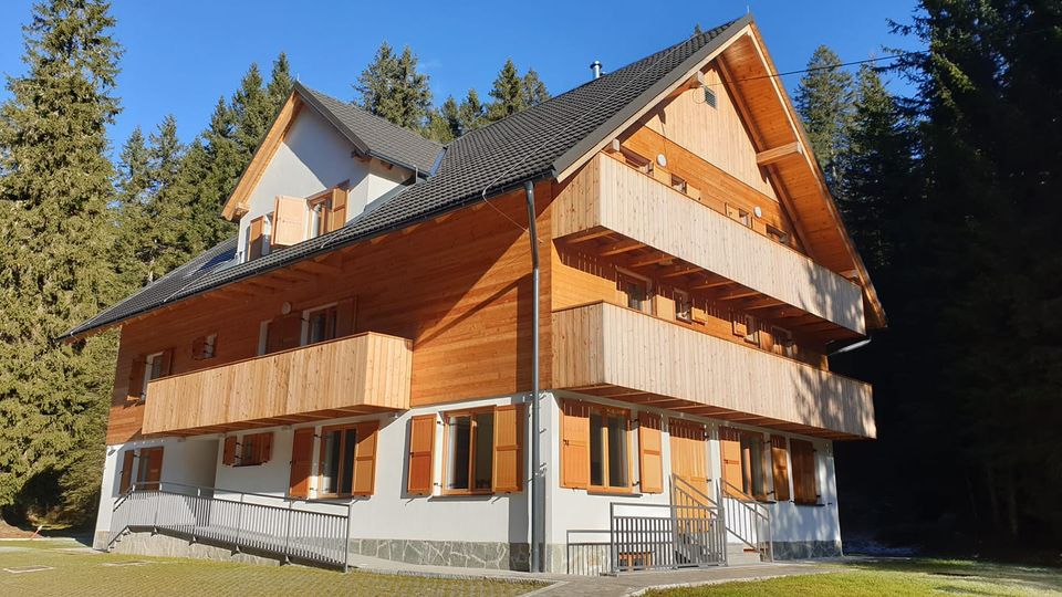 Building concepts and views · image 4